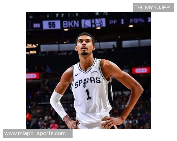 文班：面对快速比赛节奏与频繁包夹防守我感到持续低迷